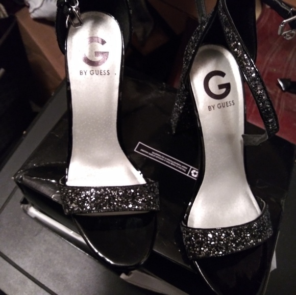 Heels - Picture 7 of 8